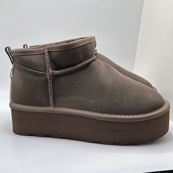 CUSHIONAIRE Women's Genuine Suede pull on platform boot +Memory Foam 8.5 TAUPE - Picture 1 of 7